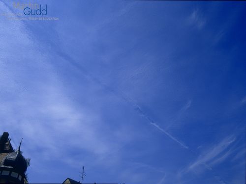 Dissipation Trail in Cirrocumulus (26. Mai 1986, Mainz, Deutschland)